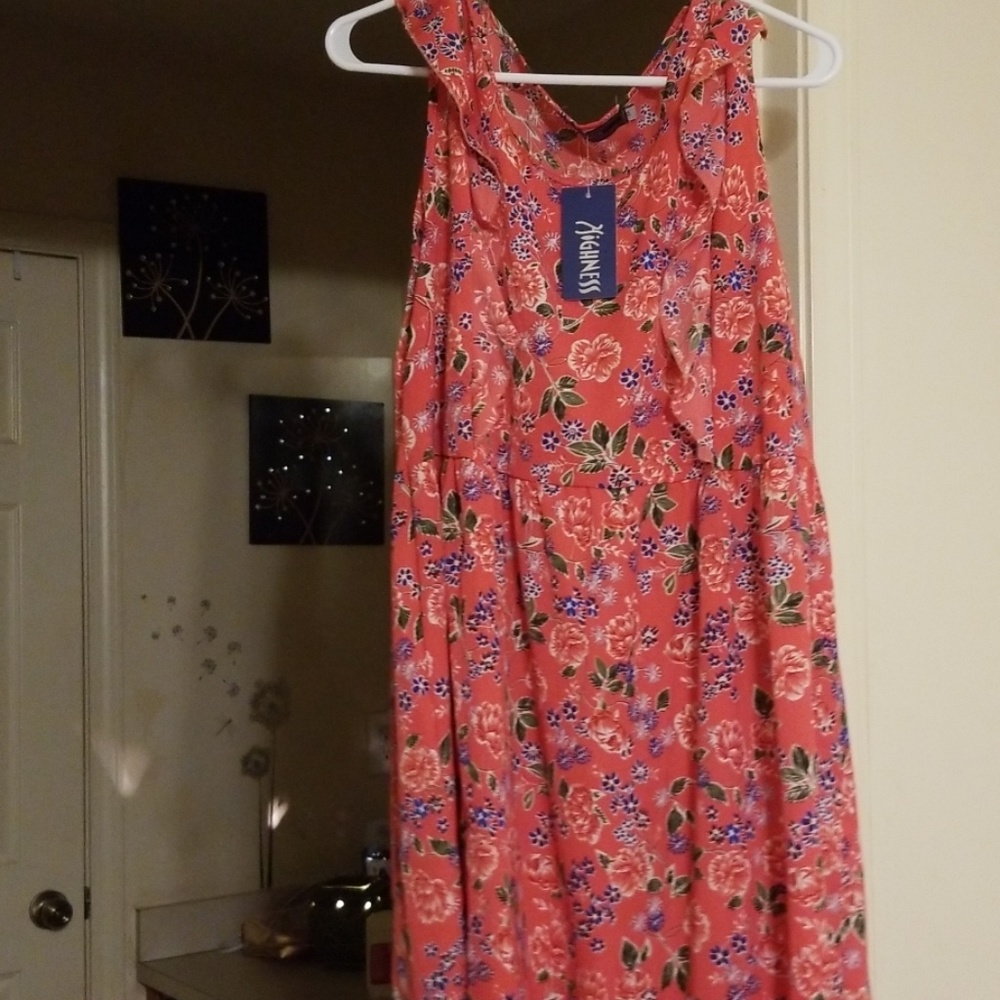 Highness floral summer dress! NWT!
